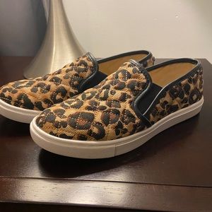 Steve Madden leopard flats